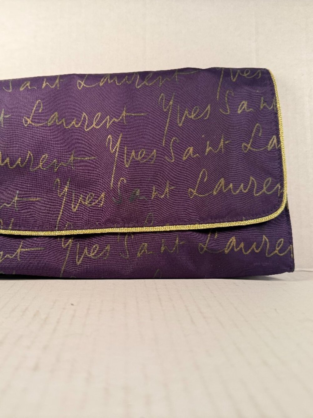 YVES SAINT LAURENT COSMETIC BAG. VINTAGE.